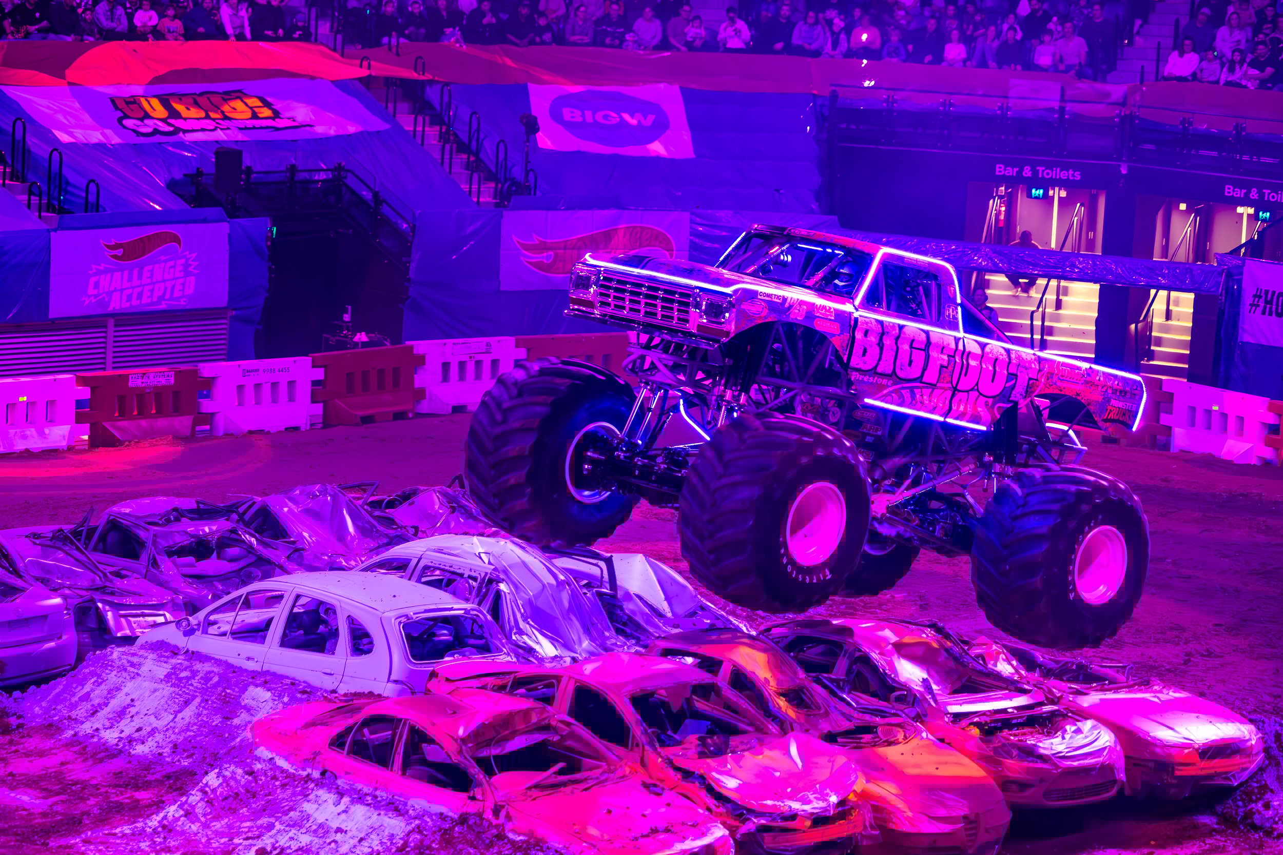 Hot Wheels Monster Trucks Live Glow-N-Fire